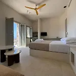 Pentanemi Folegandros Áno Meriá