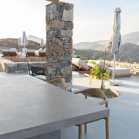 Pentanemi Folegandros * Áno Meriá