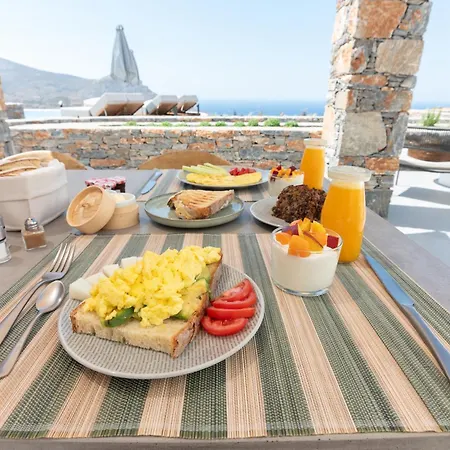 Pentanemi Folegandros * Áno Meriá