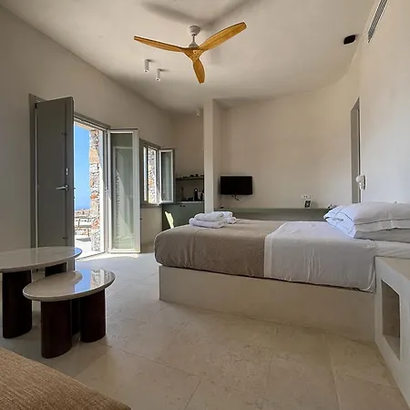 Pentanemi Folegandros Áno Meriá