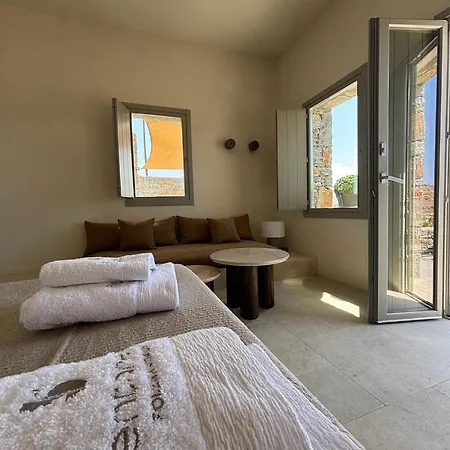 Pentanemi Folegandros *