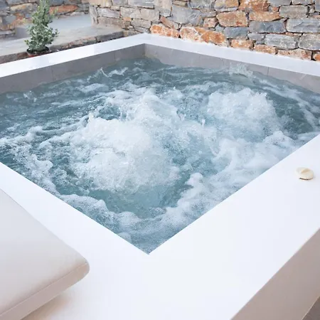 Pentanemi Folegandros * Ano Meria