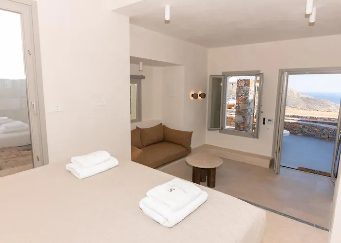 Pentanemi Folegandros Hotel *