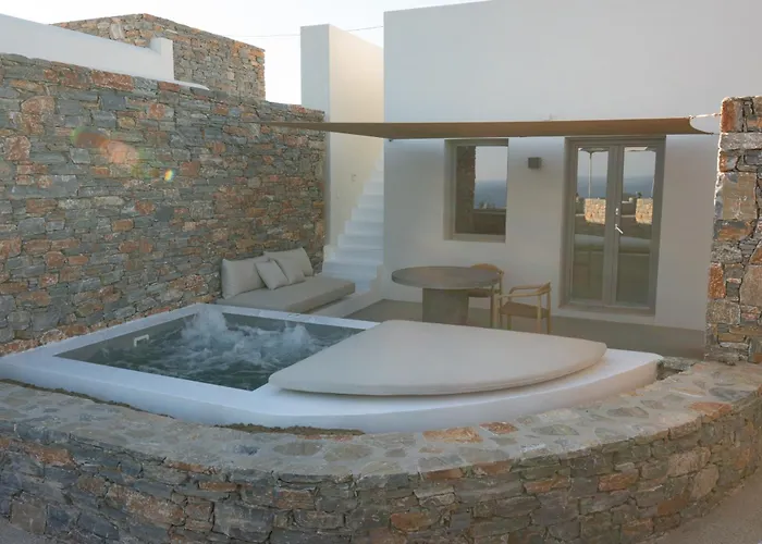 Pentanemi Folegandros Hotel