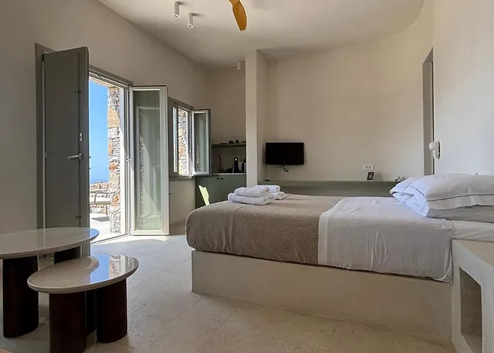 Pentanemi Folegandros Áno Meriá